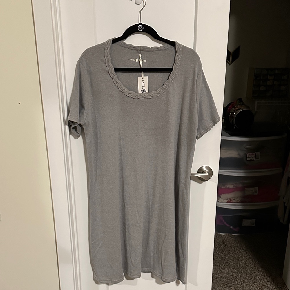 Laura Hlavac T-shirt dress